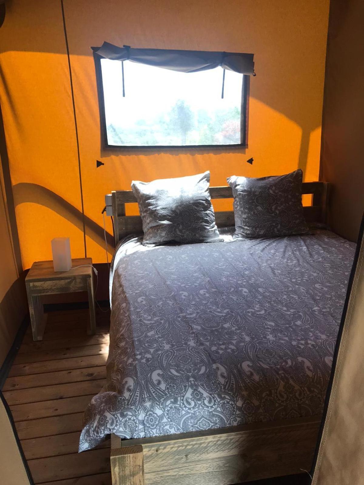 Camping Le Mondou Hotel Saint-Julien-de-Lampon Exterior foto